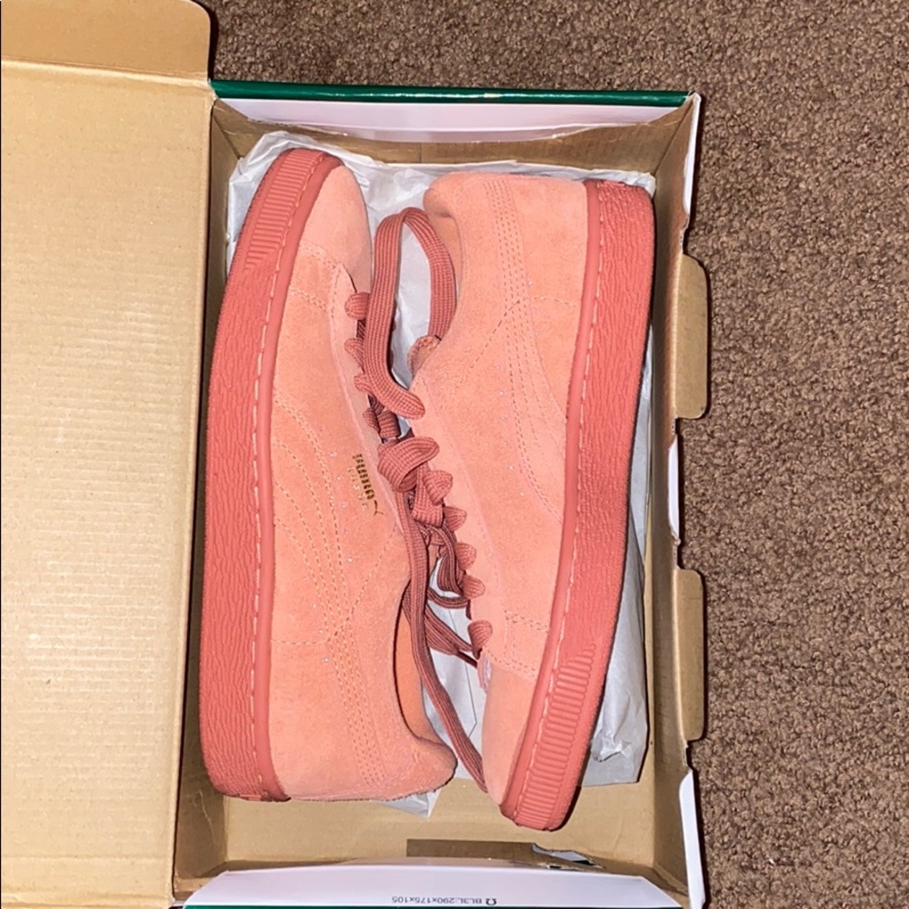 Puma coral sneakers